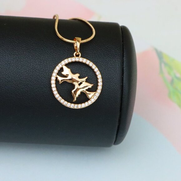 "Rose Gold Circle Pendant with Flying Birds and Crystal Border Design, XPPT1612 - Picture 5 of 13